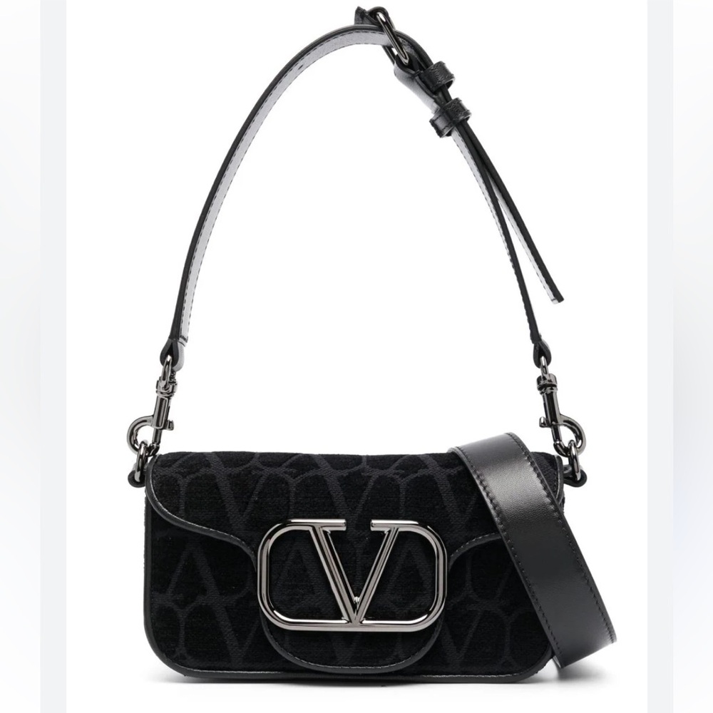 VALENTINO VLOGO SIGNATURE SHOULDER BAG